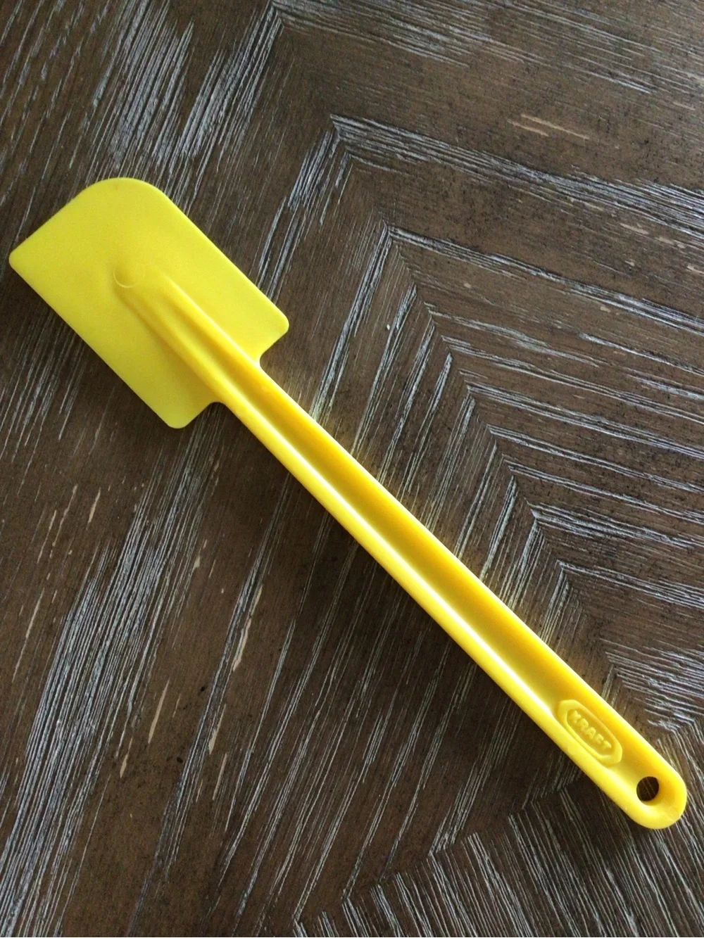 Vintage Kraft Yellow Plastic Jar Scraper Spreader Spatula MCM Kitchen 8.5”
